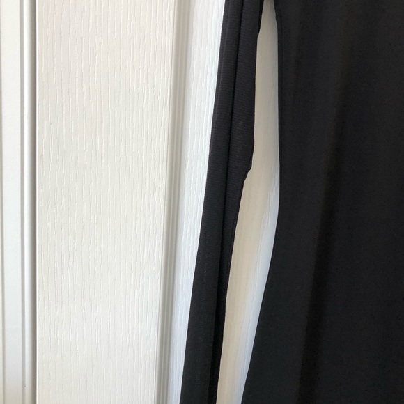 INC. International Concepts Essentials Deep Black Long Sheer Sleeved Top Medium - Picture 4 of 8